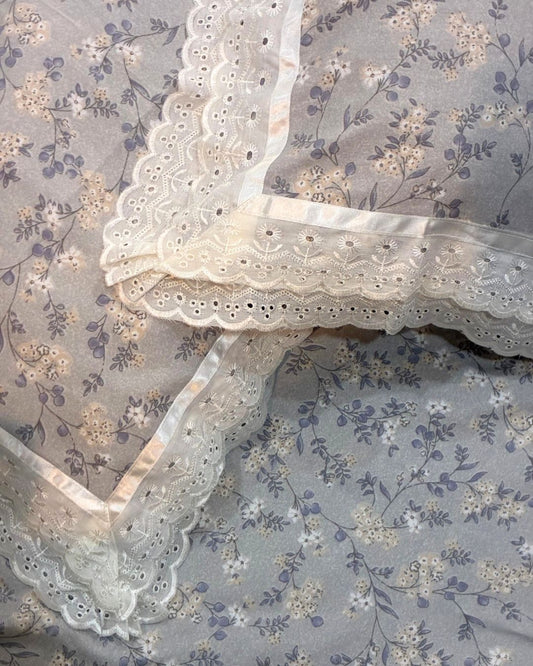 Soft Grey & White Floral King Size Bedsheets with Laced Pillow Covers