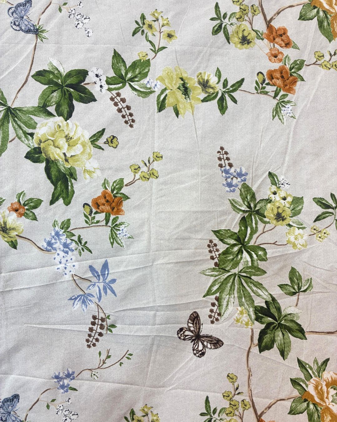 Ivory and Green Botanical Floral King Size Bedsheets with Quilted Pillow Covers HOME SAARTHI