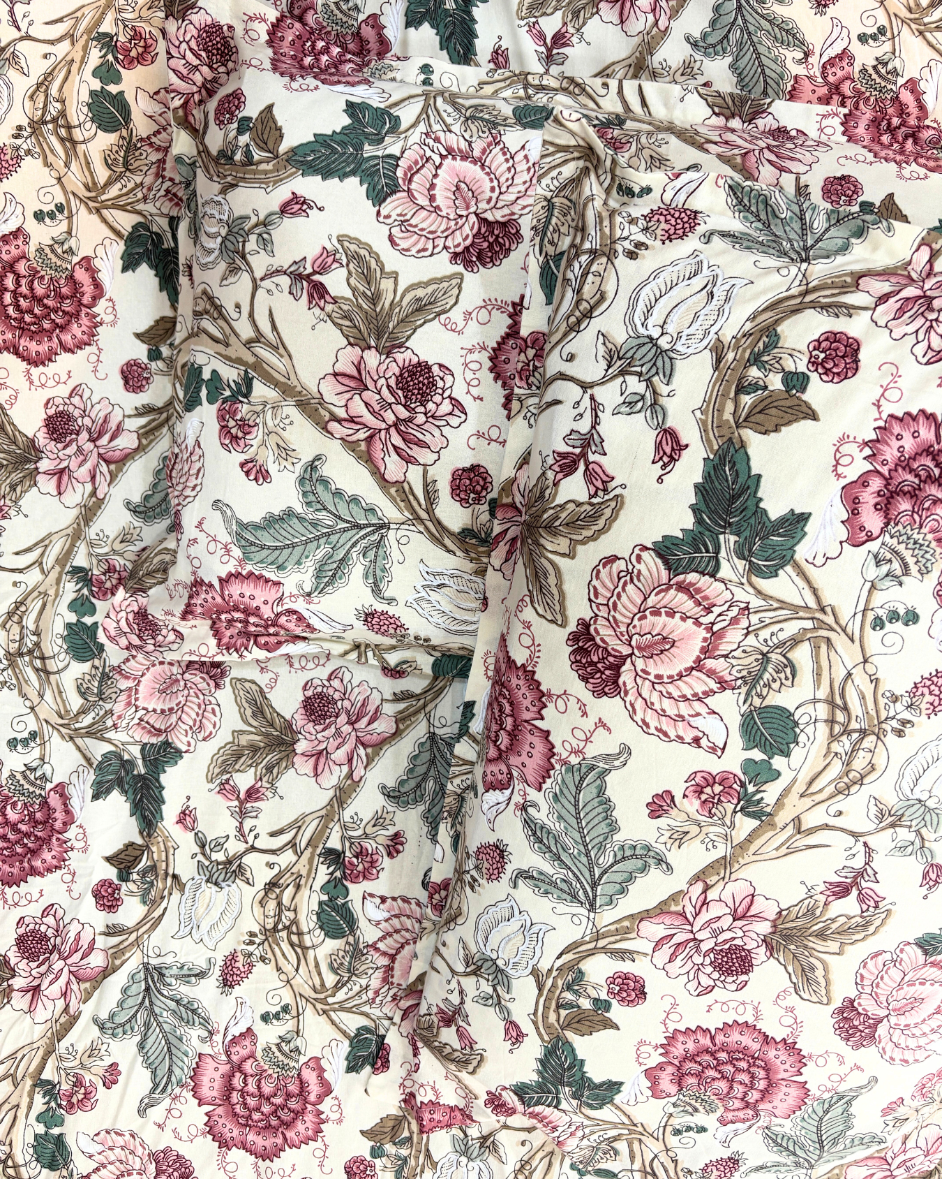 Ivory & Rose Pink Floral Premium King Fitted Bedsheet With 2 Pillow Covers HOME SAARTHI