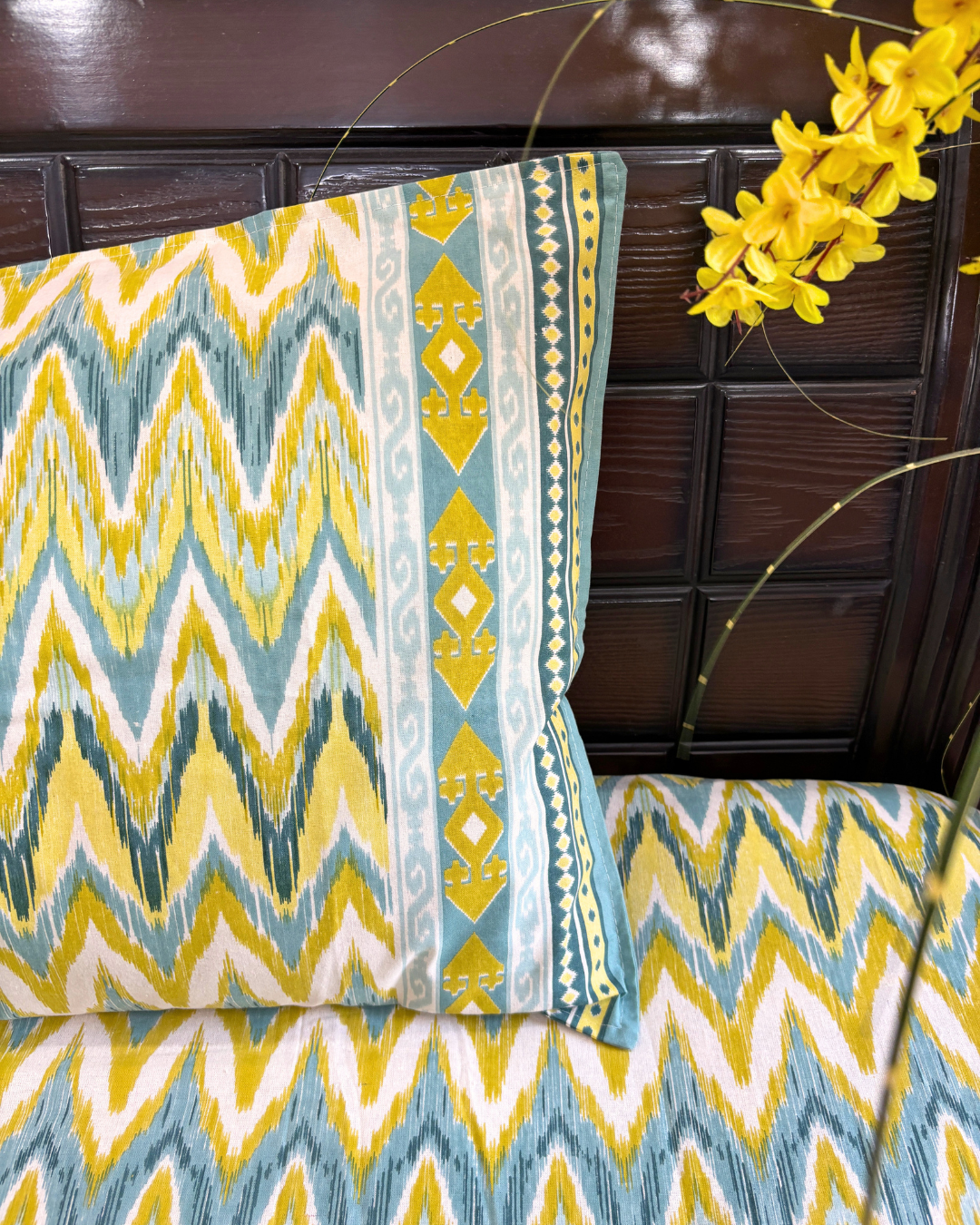 Yellow and Teal Chevron Ikat Geometric King Size Cotton Bedsheet HOME SAARTHI