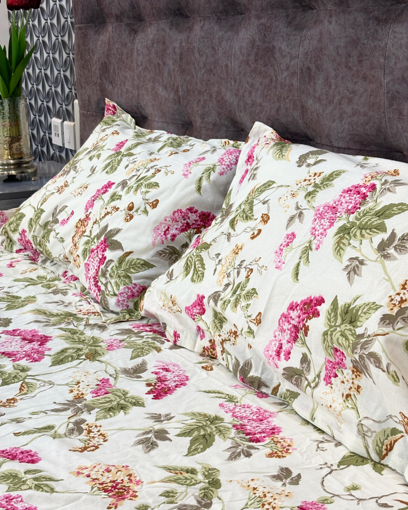Ivory Pink & Green Floral Premium King Fitted Bedsheet With 2 Pillow Covers HOME SAARTHI