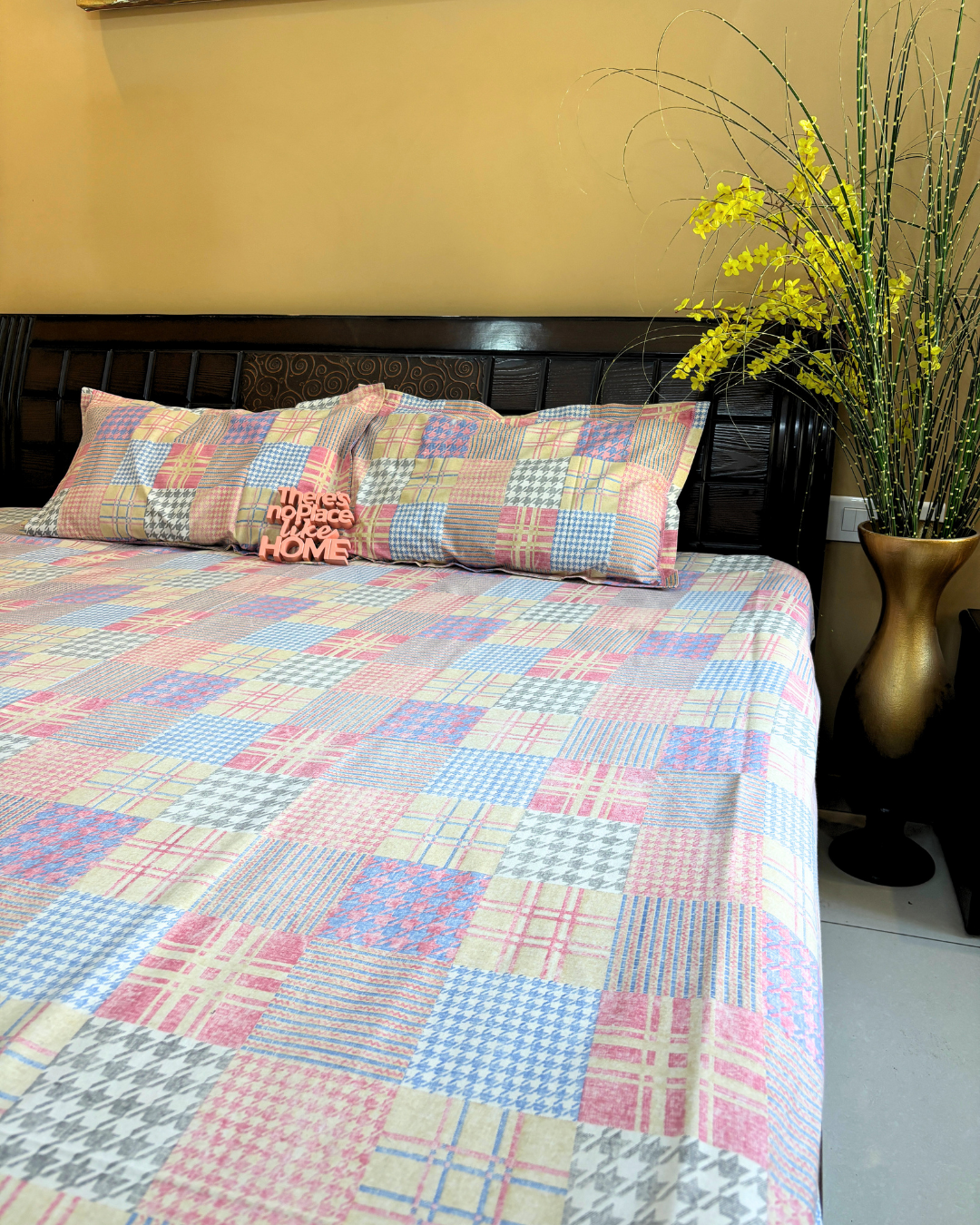 Multicolor Pastel Plaid and Houndstooth Double Size Cotton Bedsheet HOME SAARTHI