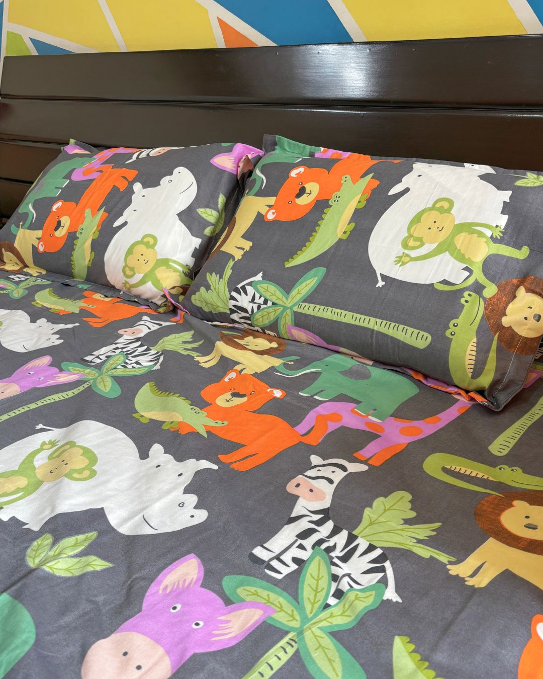 Grey Jungle Animal Print King Size Bedsheets HOME SAARTHI