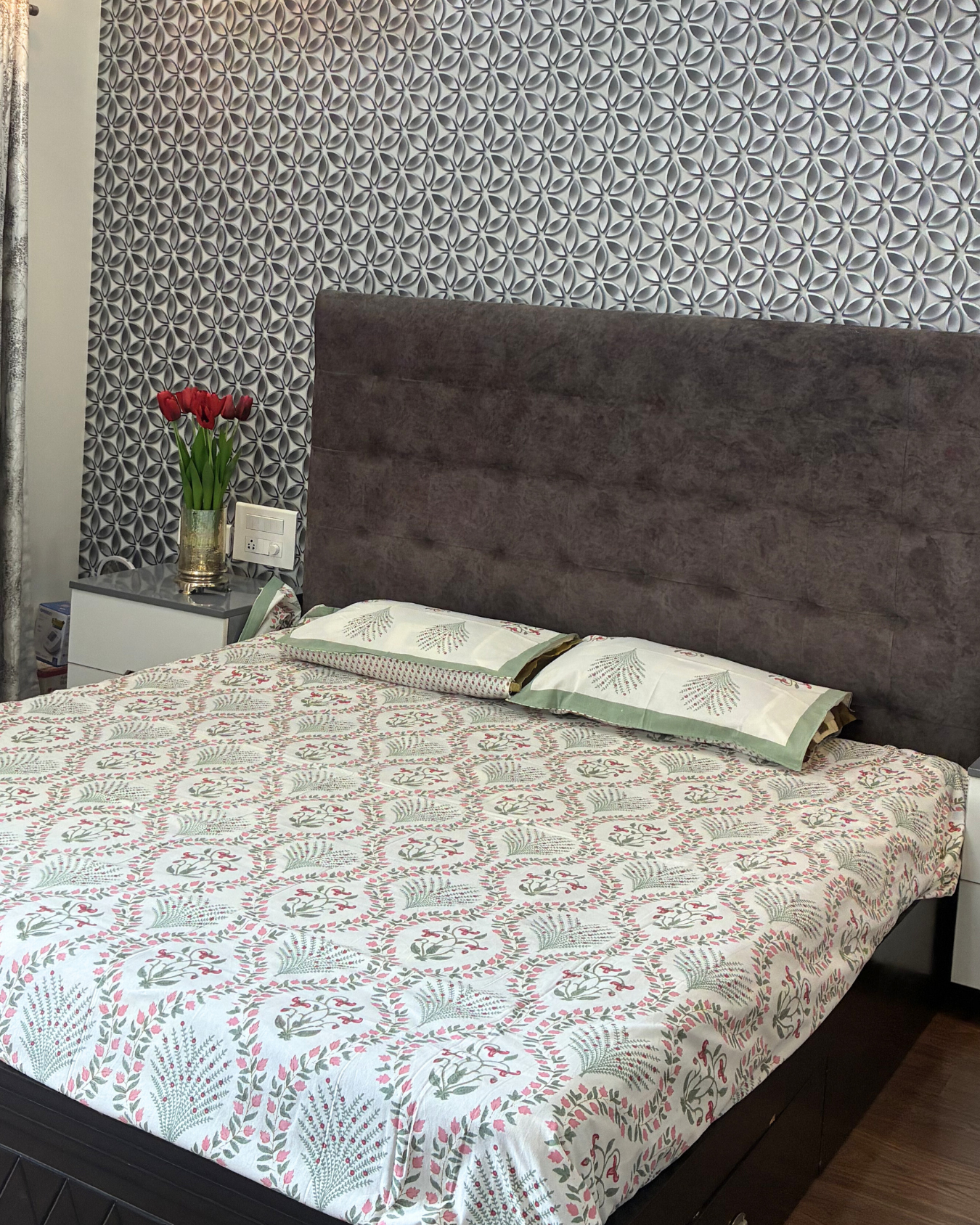 Cream, Pink & Sage Green Floral Buta Jaipuri Cotton King Bedsheet With 2 Pillow Covers HOME SAARTHI