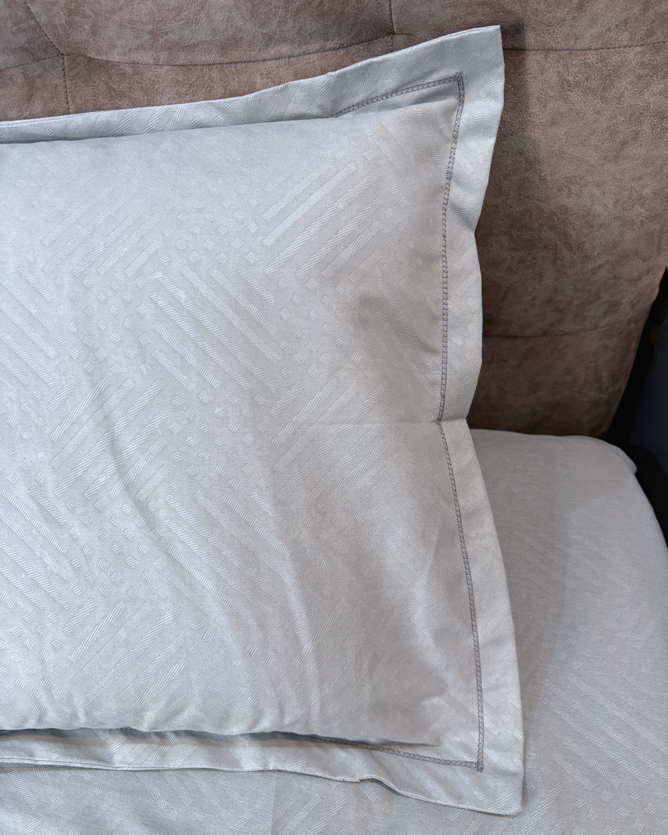 Steel Grey Geometric Impression Classic King Impression Bedsheets HOME SAARTHI