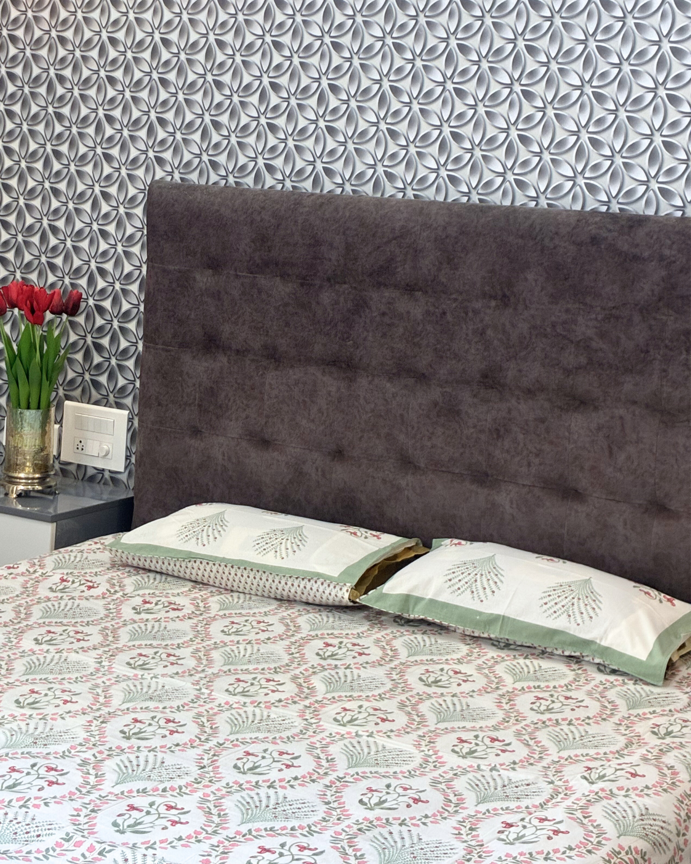 Cream, Pink & Sage Green Floral Buta Jaipuri Cotton King Bedsheet With 2 Pillow Covers HOME SAARTHI
