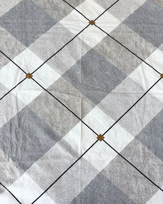Premium 5-Piece Plaid Bedsheet Set - Classic Grey & White - Quilted Pillow & Cushion Covers HOME SAARTHI