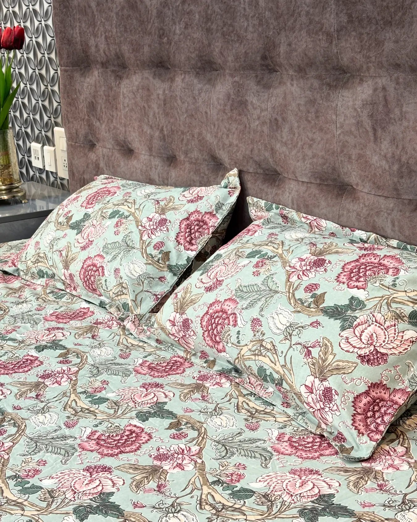 Mint Green & Pink Floral Premium King Fitted Bedsheet With 2 Pillow Covers HOME SAARTHI