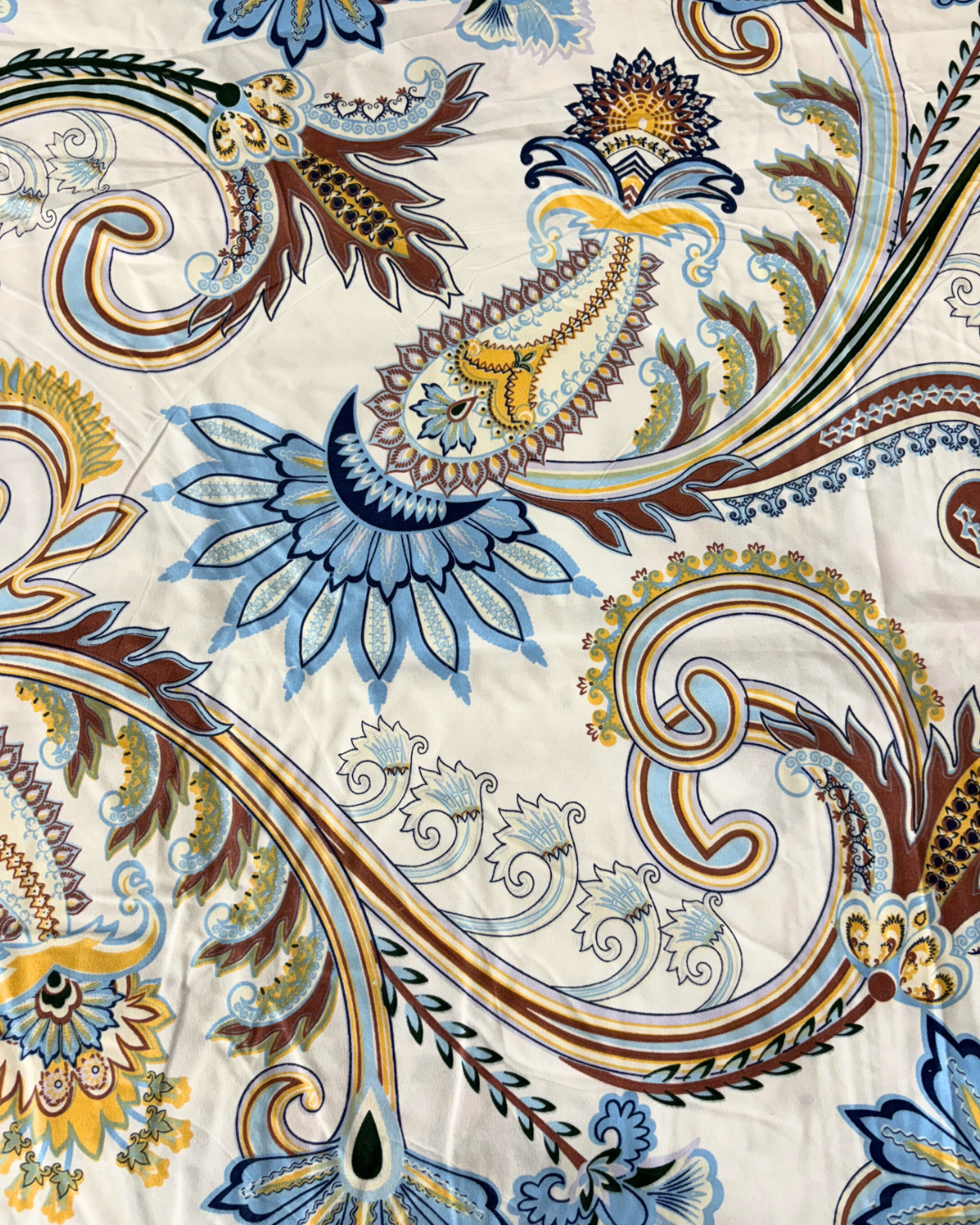 Premium 5 Piece Bedsheet Set – 90x100 | With 2 Pillow Covers & 2 Cushions (Quilted)