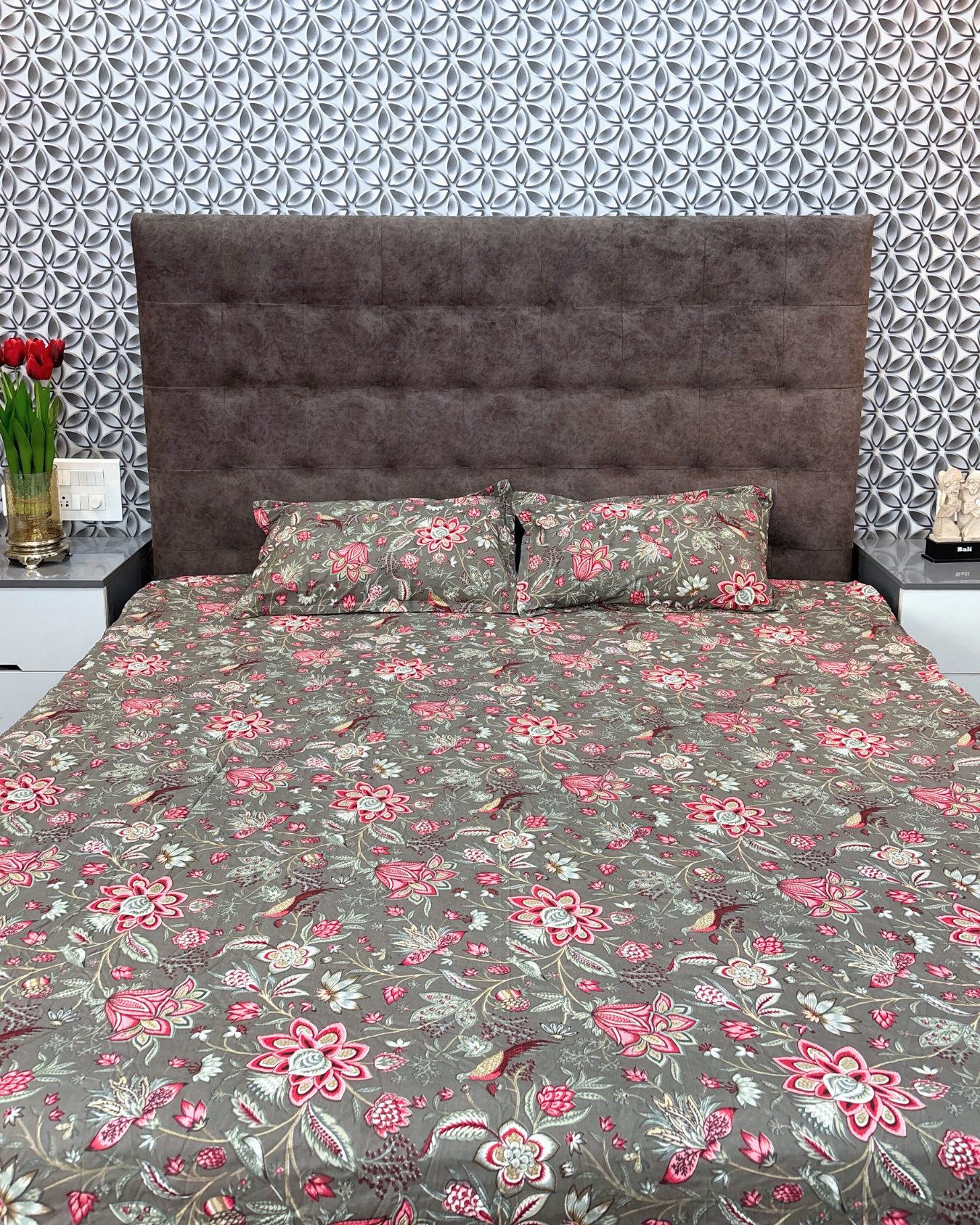 Grey & Pink Floral Premium King Fitted Bedsheet With 2 Pillow Covers HOME SAARTHI
