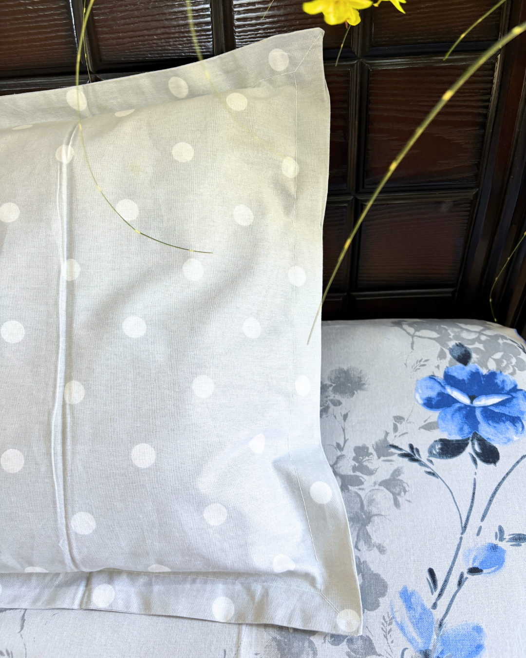 White and Blue Watercolor Floral Double Size Cotton Bedsheet HOME SAARTHI