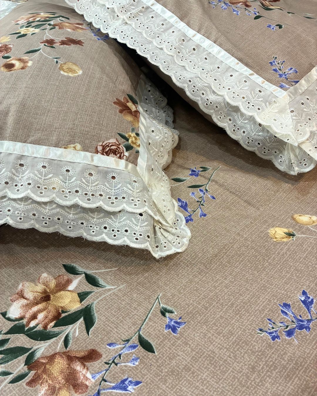 Chocolate Brown & Multicolor Floral King Size Bedsheets with Laced Pillow Covers HOME SAARTHI